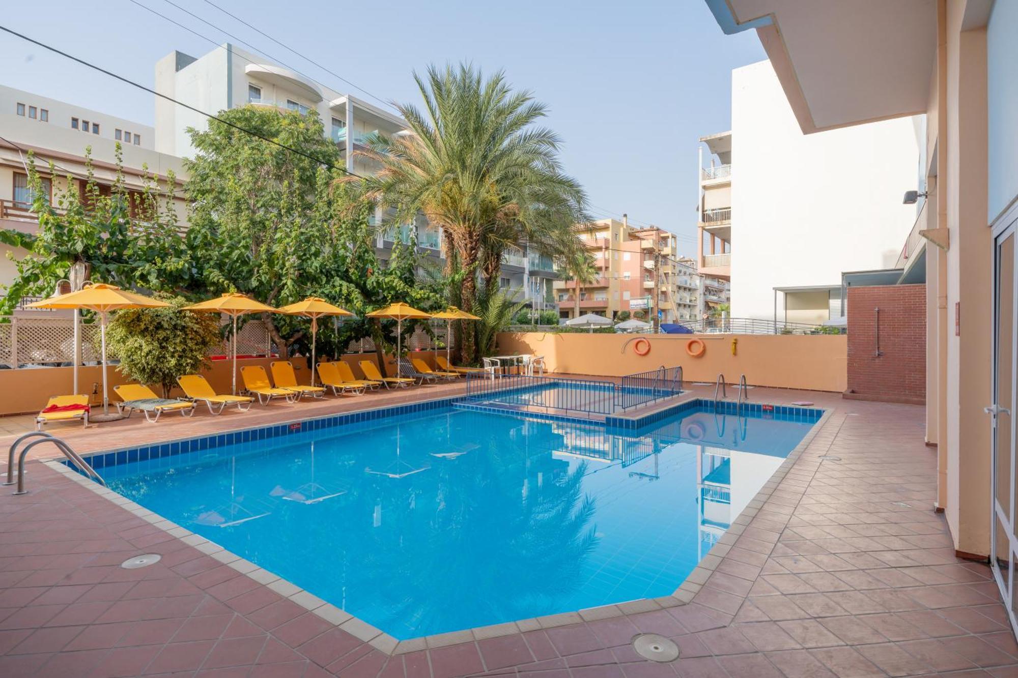 Aparthotel Lefkoniko Complex-Beach And Bay à Réthymnon Extérieur photo